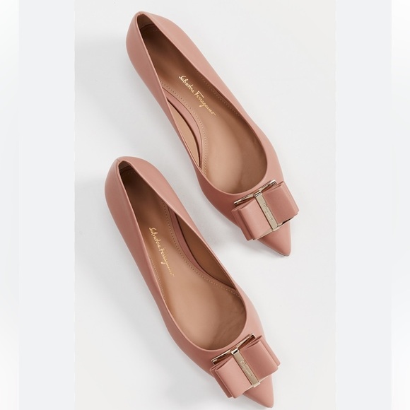 Salvatore Ferragamo Zeri Double Bow Point Pump Blush/Tan Patent Leather new - Picture 1 of 11